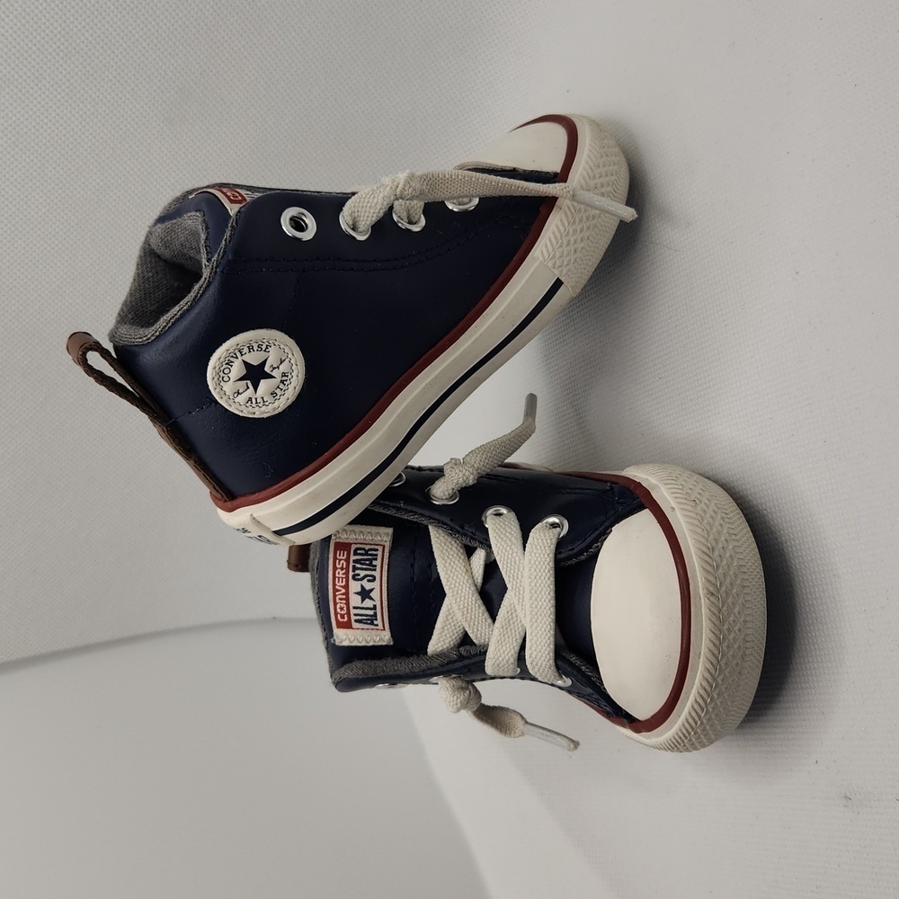 Converse Chuck Taylor All Star Street Leather and Fleece Midnight Navy Size 4